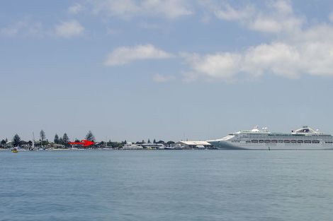 Photo of property in Salisbury Crown, 2/7 Salisbury Avenue, Mount Maunganui, 3116