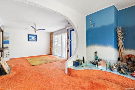 Photo of property in 26 Humphrey Kemp Avenue, Henderson, Auckland, 0612