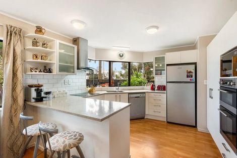 Photo of property in 8a Weiti Road, Orewa, 0931