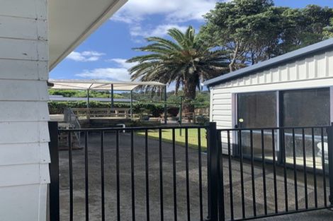 Photo of property in 50 Redlands Grove, Swanson, Auckland, 0612