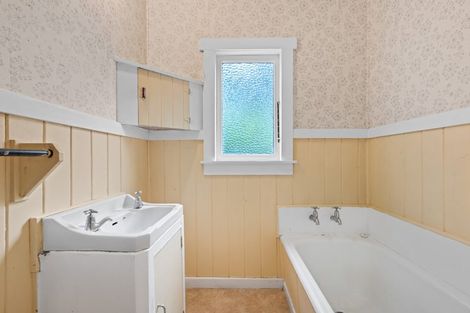 Photo of property in 18 Bennett Street, Port Albert, Wellsford, 0973