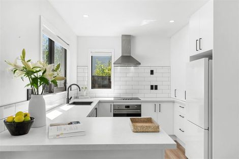 Photo of property in 71b Wairakei Road, Bryndwr, Christchurch, 8052