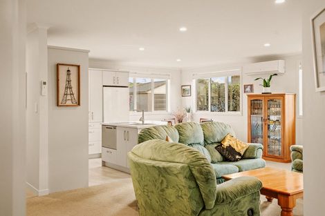 Photo of property in Waterview Estate, 39/4 Greystone Place, Omokoroa, 3114