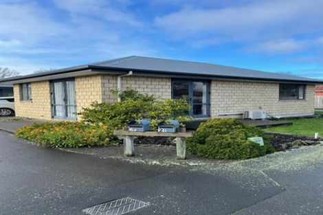 Photo of property in 2c Ferndown Lane, Bromley, Christchurch, 8062