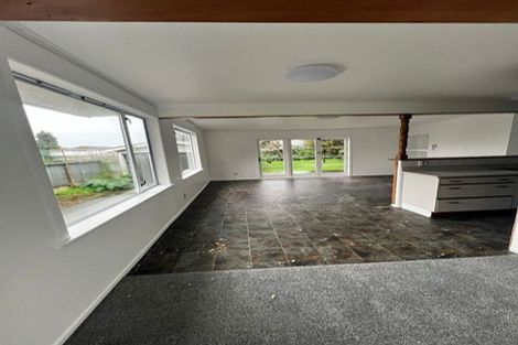 Photo of property in 20 Evans Road, Weymouth, Auckland, 2103