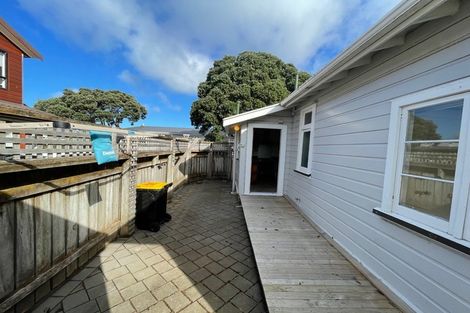 Photo of property in 42 Park Road, Miramar, Wellington, 6022