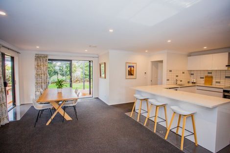 Photo of property in 52 Norfolk Drive, Cambridge, 3434