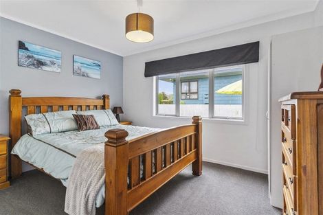 Photo of property in 18 Athenree Road, Athenree, Katikati, 3177