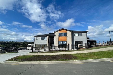 Photo of property in 2 Lumber Rise, Swanson, Auckland, 0614