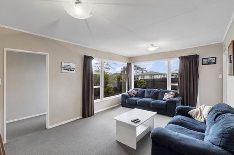 Photo of property in 16 Abraham Crescent, Milson, Palmerston North, 4414