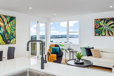 Photo of property in 2a Hoskins Avenue, Hillsborough, Auckland, 1042