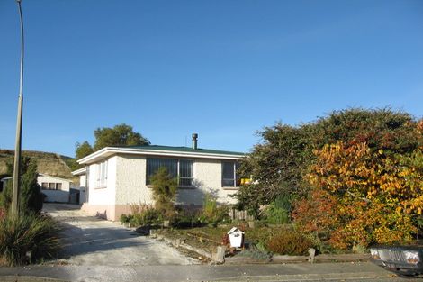 Photo of property in 2 Dale Crescent, East Gore, Gore, 9710