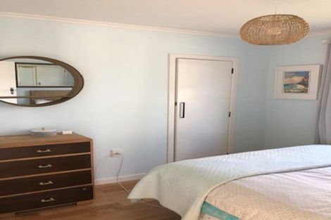 Photo of property in 98 Eskdale Road, Birkdale, Auckland, 0626