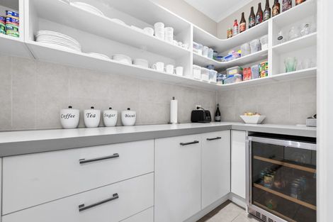 Photo of property in 52 Wiltshire Drive, Huntington, Hamilton, 3210