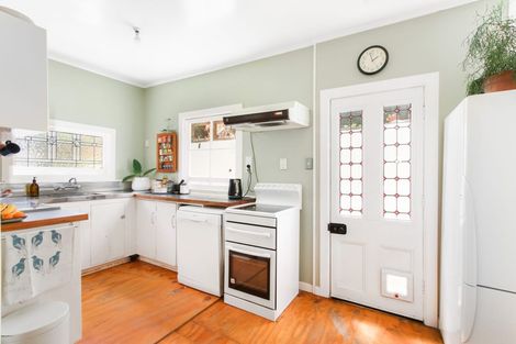 Photo of property in 48 Faraday Street, Hospital Hill, Napier, 4110