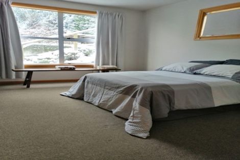 Photo of property in 18 Dart Place, Fernhill, Queenstown, 9300