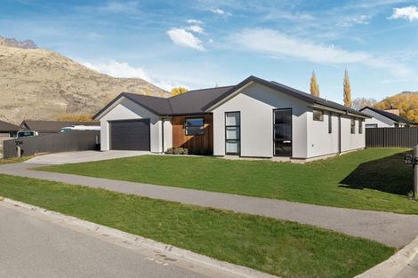 Photo of property in 33 Headley Drive, Lower Shotover, Queenstown, 9304