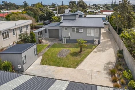 Photo of property in 21 Ruanui Street, Himatangi Beach, Foxton, 4891