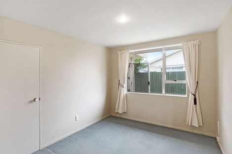 Photo of property in 2/8 Thistledown Place, Woolston, Christchurch, 8062
