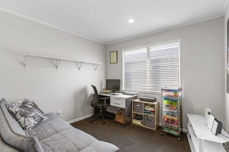 Photo of property in 1/13 Perendale Close, Somerville, Auckland, 2014