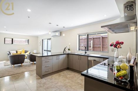 Photo of property in 7e Boeing Place, Goodwood Heights, Auckland, 2105