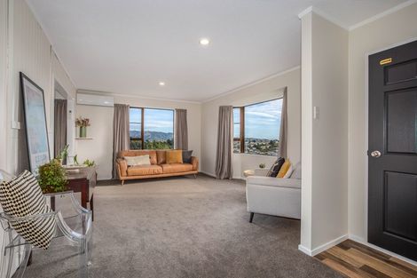 Photo of property in 25 Staysail Place, Whitby, Porirua, 5024