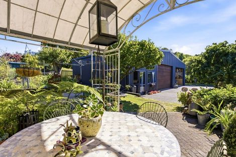 Photo of property in 2 Scenic Heights, Acacia Bay, Taupo, 3330