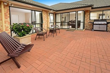 Photo of property in 6 Middlefield Drive, East Tamaki Heights, Auckland, 2016