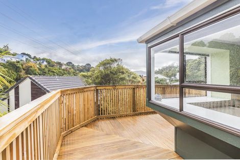 Photo of property in 12 Creswick Terrace, Northland, Wellington, 6012