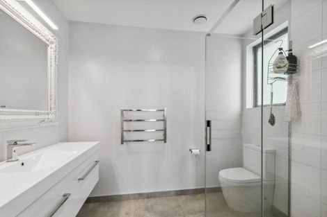 Photo of property in 8 Imran Terrace, Khandallah, Wellington, 6035