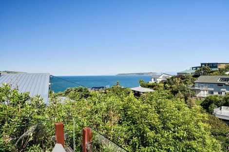 Photo of property in 18 Gordon Road, Plimmerton, Porirua, 5026