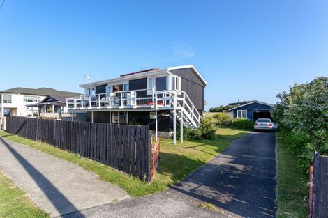 Photo of property in 611 Beach Road, Whangamata, 3620
