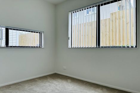 Photo of property in 23c Crystal Avenue, Glendene, Auckland, 0602