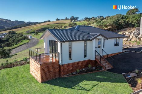 Photo of property in 14 Sunset Terrace, Waikanae Beach, Waikanae, 5036