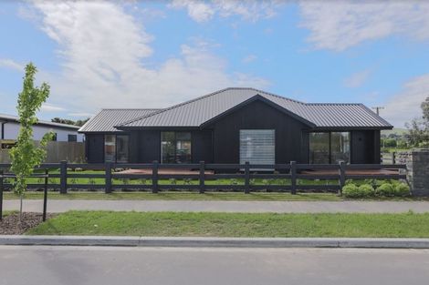 Photo of property in 14 Quaifes Road, Halswell, Christchurch, 8025