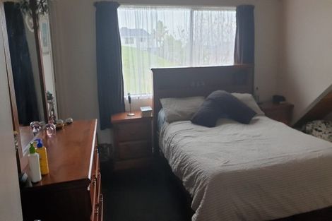 Photo of property in 1/186 East Coast Road, Forrest Hill, Auckland, 0620