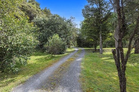 Photo of property in 64 Paparoa Station Road, Paparoa, 0571