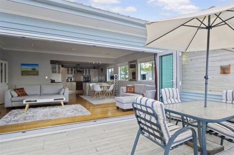 Photo of property in 23 Shelly Beach Parade, Cockle Bay, Auckland, 2014