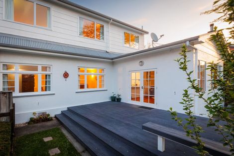 Photo of property in 15 Elmira Avenue, Hokowhitu, Palmerston North, 4410