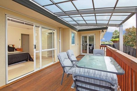 Photo of property in 204 Botany Road, Botany Downs, Auckland, 2010