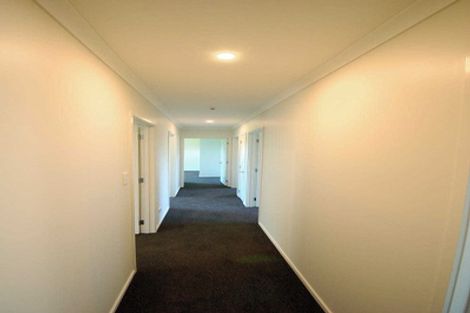 Photo of property in 33 Ragley Way, Rolleston, 7615