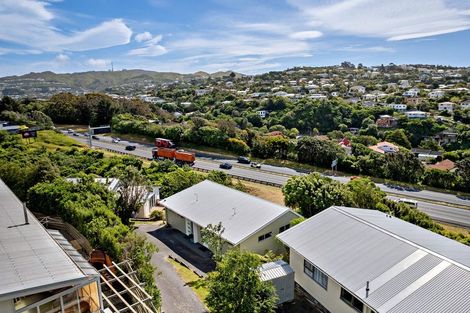 Photo of property in 5 Brydon Way, Paparangi, Wellington, 6037
