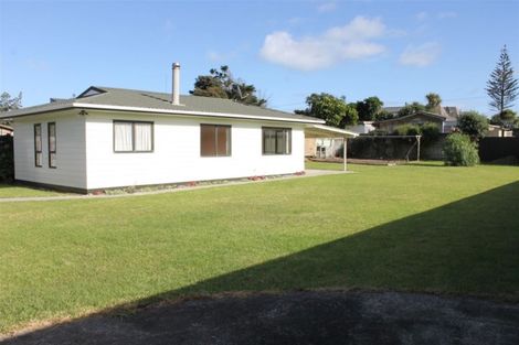 Photo of property in 79 Moana Street, Otaki Beach, Otaki, 5512
