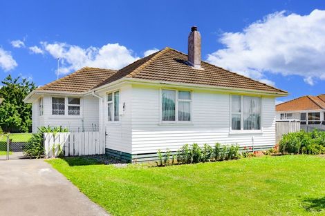 Photo of property in 406 Huia Street, Camberley, Hastings, 4120