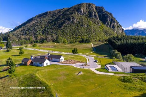 Photo of property in 16 Ranch Terrace, Wanaka, 9382