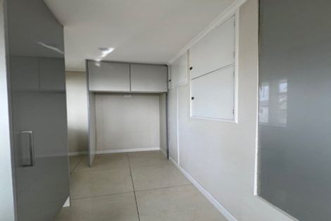 Photo of property in 17 Bradbury Road, Botany Downs, Auckland, 2010