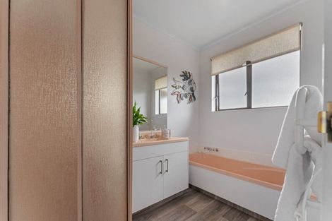 Photo of property in 48b Mclauchlan Street, Springlands, Blenheim, 7201