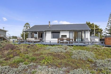 Photo of property in 7 Pukehina Parade, Pukehina, Te Puke, 3189