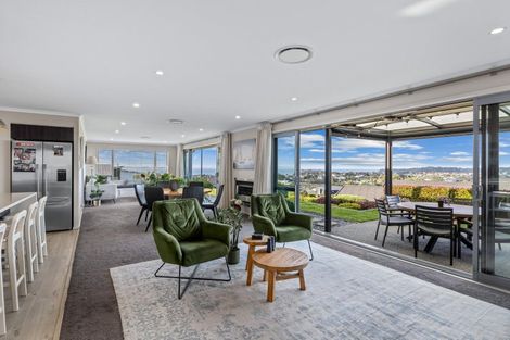 Photo of property in 8 Woodridge Drive, Stanmore Bay, Whangaparaoa, 0932