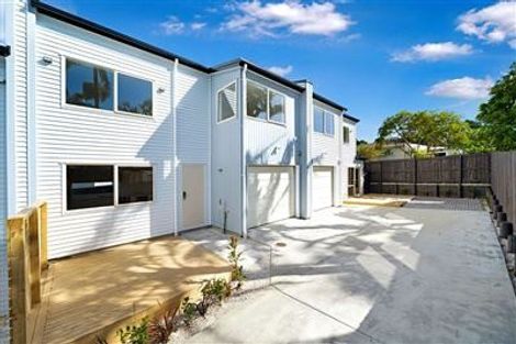 Photo of property in 24c Pipitea Place, Massey, Auckland, 0614